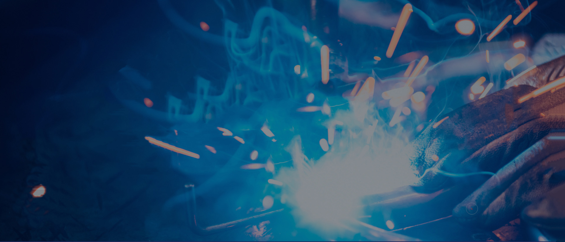 PROFESSIONAL MANUFACTURER OF <br>
METAL SHEET COMPOSITE MATERIALS